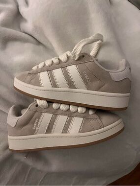 adidas campus 00s in Beige and White